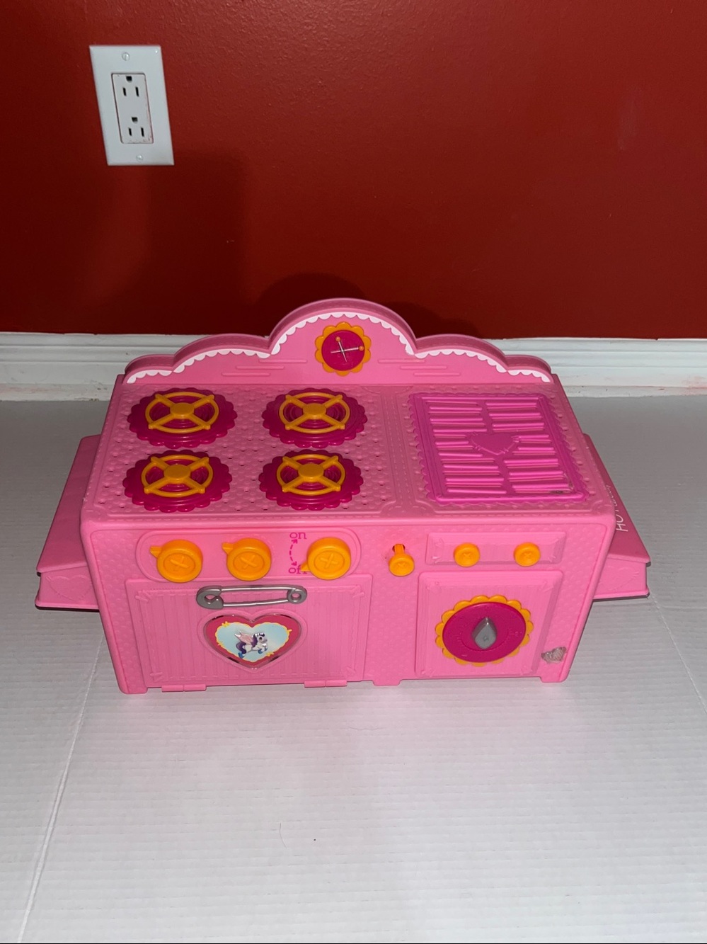 Lalaloopsy Sew Yummy Baking Oven (sorti par MGA Entertainment)